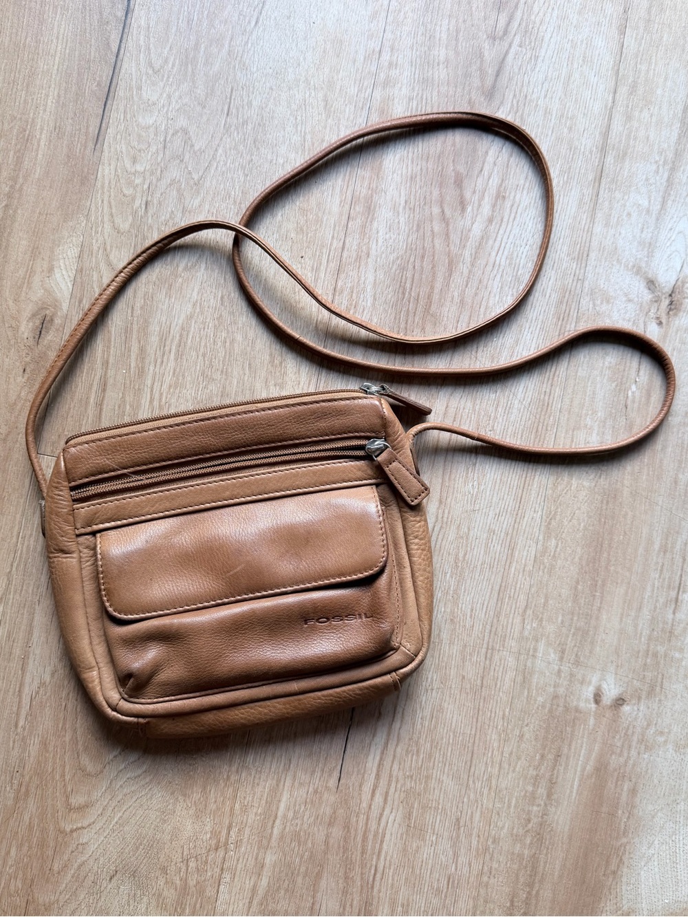 Fossil Small Tan Leather Messenger Crossbody